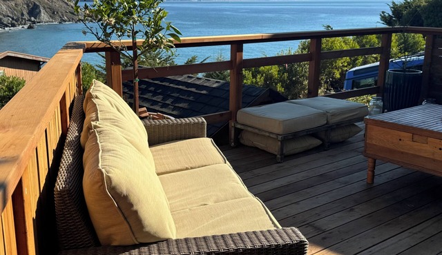 Muir Beach - Pacific retreat, steps from the beach.