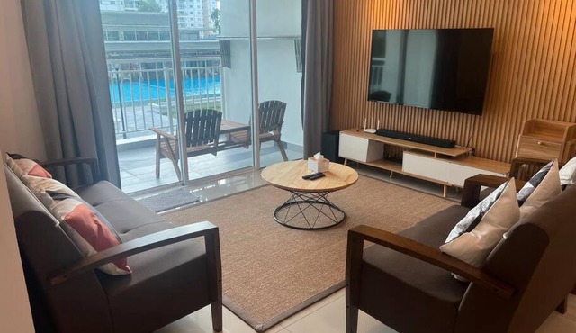 Muji Wi-Fi Aircond HomeStay