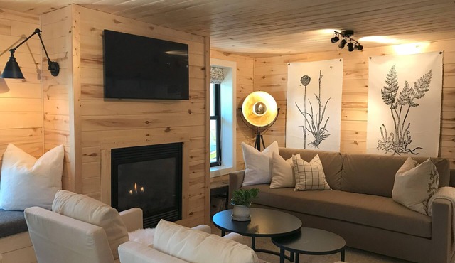 Mulberry Cottage; charming character property near Cañon City & The Royal Gorge.