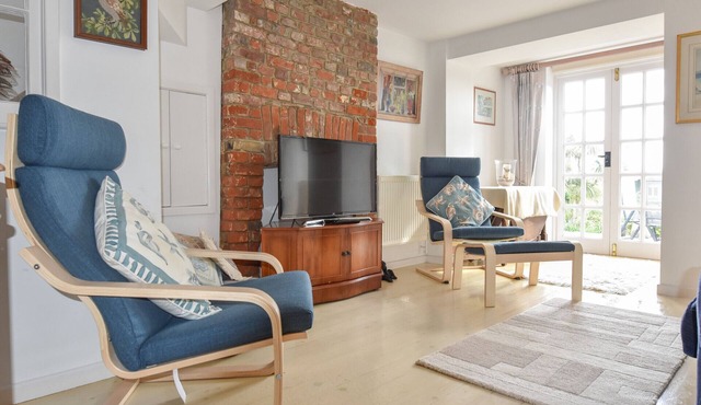 Mulberry Cottage coastal holiday home