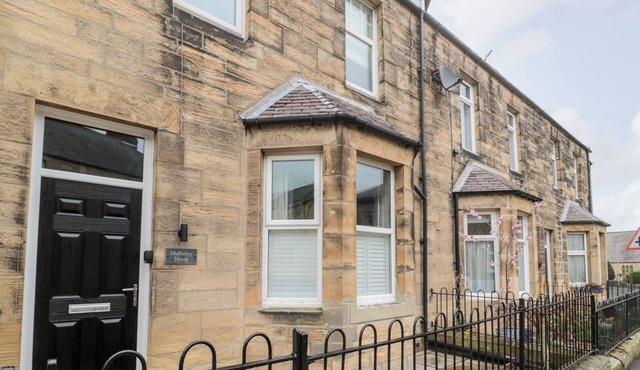 Mulberry House - Family and dog friendly.nSituated in the heart of the town.