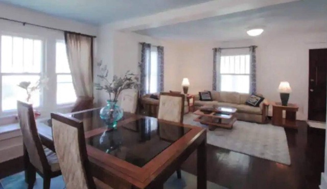 Mulberry Lane! -2 BR, 7 min Downtown, 3min Airport