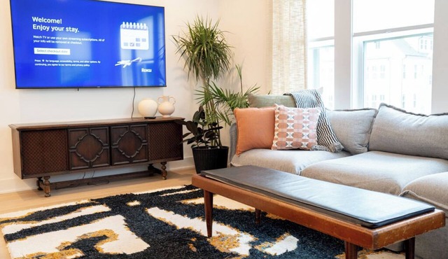 Mulberry on Athens - 5 Bedroom curated stay in Raleigh/Cary