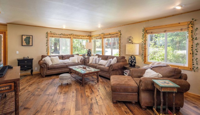 Muletail Ridge: Cute 3 bedroom, 3 bathroom Carnelian Bay home for 6 guests