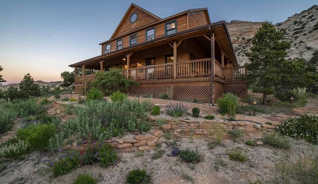 Muley Twist Retreat: Capitol Reef - 6b6b