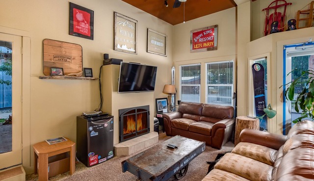 MULLAN HUNTER - SKI BIKE ATV - PETS - THE CLOSEST TO LOOKOUT PASS HIAWATHA!