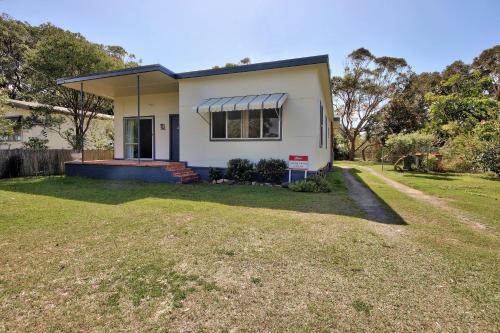 Mullers Cottage at Hat Head - 25 Straight Street