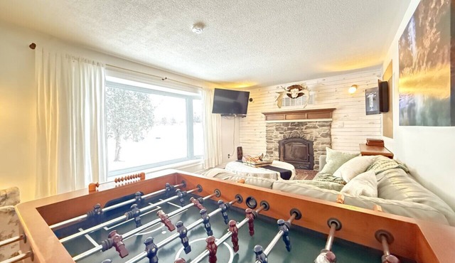 Multi-Family Cottage: Pool, Hottub, BBQ, Bonfire