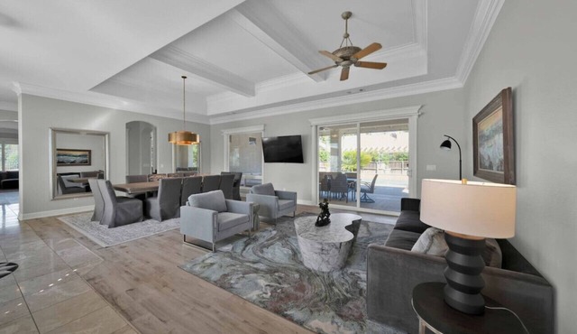 Multi-Family Estate Pool HT Gym Sauna Full Kitchen