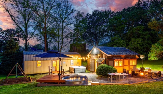 Multi-Family Haven! 22ppl, Hot Tub, Golf