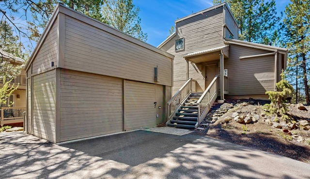 Multi-level home with private hot tub, decks, and SHARC passes provided