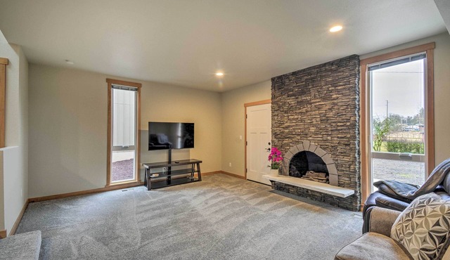 Multi-Level Vacation Rental Near Tacoma!