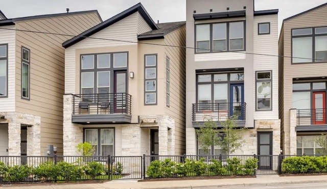 Multi-Unit 9 Bed Homes Mins To Pearl/Riverwalk/DT