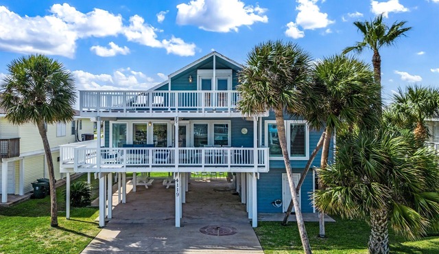 MultiDeck VIEWS *Sleeps 14* Pool & PingPong Table *Games Galore* *Fire-Pit*