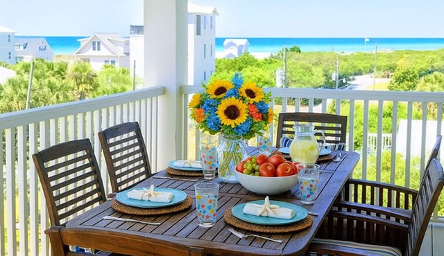 Multifamily Paradise: Elevator, Gulf Sunset Views, 100 yards to Public Beaches