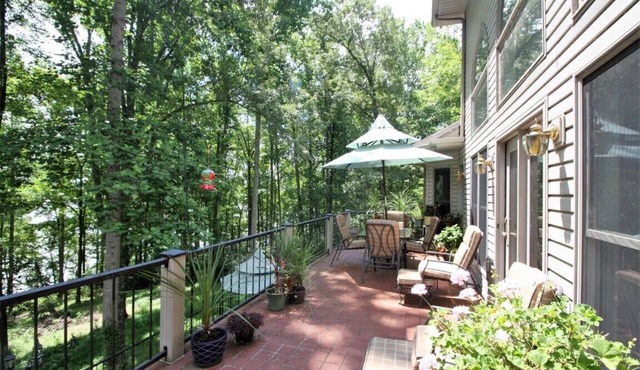 MULTIFAMILY - PERFECT FOR FAMILY REUNION FOR HOLIDAYS -Pool Table nPing Pong
