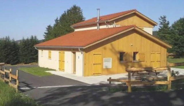 Multriman gîte at 1200m altitude with indoor pool