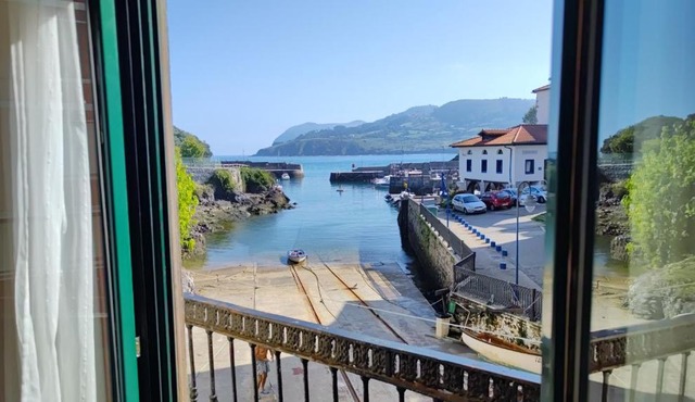 MUNDAKA Old Port