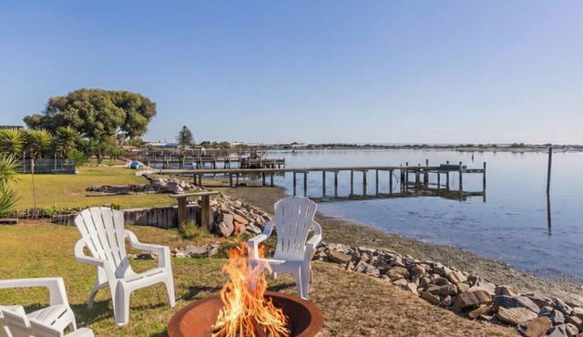 Mundoo Waters—Tranquil Waterfront Haven with Jetty