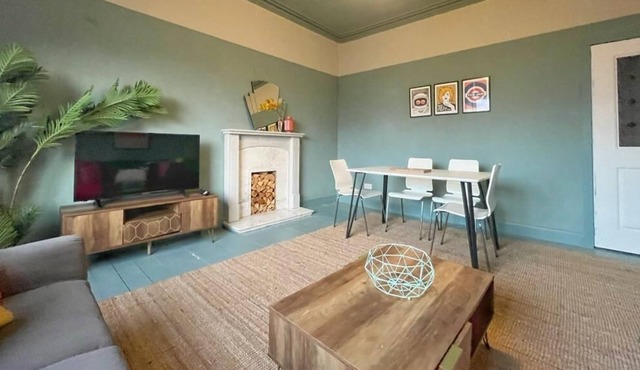 Murdieston Park Apartment