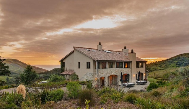 Muriwai Estate by Amazing Accom