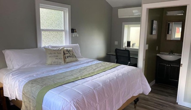 Murphys Law Inn 1