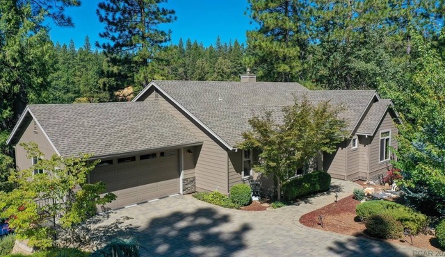 Murphys mountain house. 45 minutes to Bear Valley