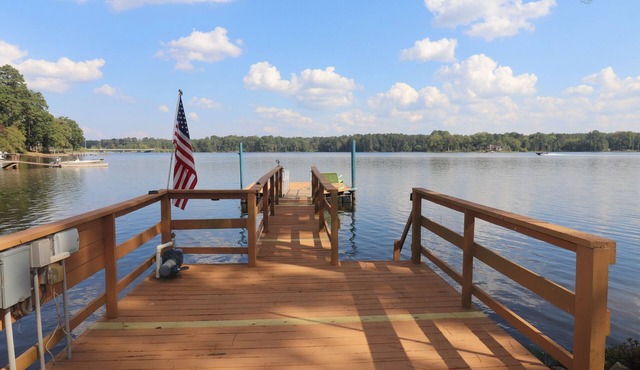 Murray Cove Retreat - RV Ready Waterfront Oasis