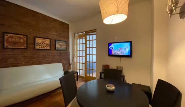 Murray Hill/2 bedrooms 1 bathroom