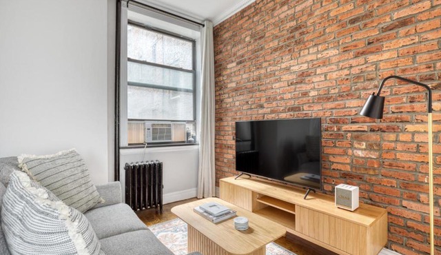 Murray Hill 2br w wd nr UN NYC-1052