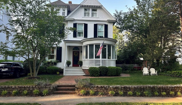 Murray Hill beauty with short walk to Main Street