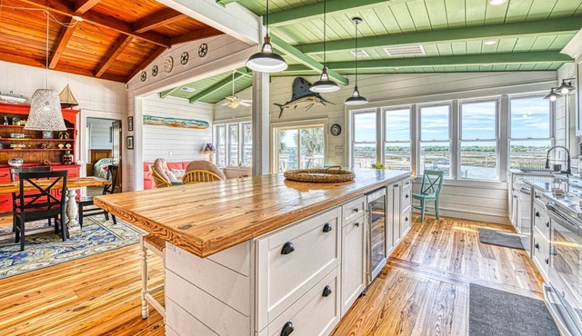 Murray's Inlet Shack - Four Bedroom, Three 1/5 Bath with huge private pool