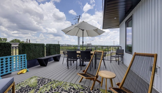 MUSE 1000 sqft Private Deck! Rooftop+Gym, Grill, Elevator, Free St Pk, Walk 2 DT