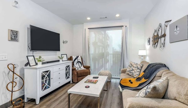 Muse | Centrally-located condo with fast WiFi, central AC, balcony & gym