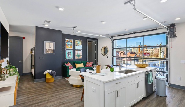 Muse | City-view third-floor condo with private balcony & AC