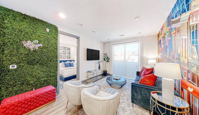 Muse | Modern condo in great downtown location with balcony & rooftop lounge