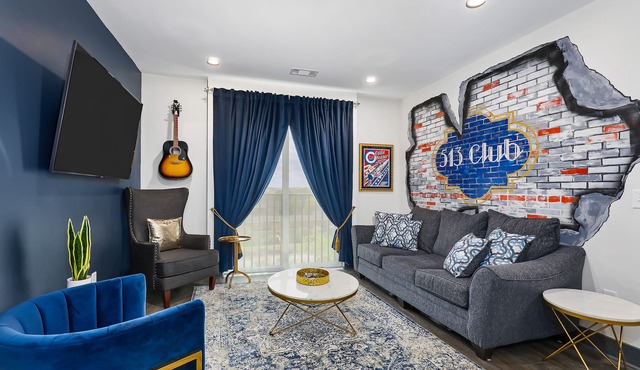 Muse | Rockstar downtown condo with private balcony, central AC & gym