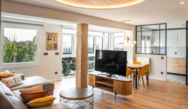 Museo Evolución - Apartamentos Burgos Deluxe