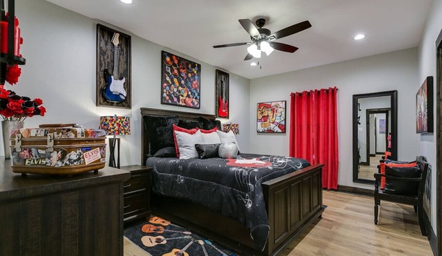 Music Hall!/Brand New!/2BR 2.5BA!