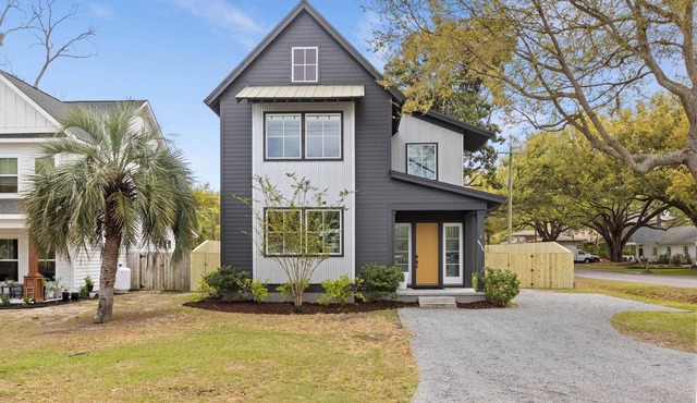 Music Manor, 3-King Beds w Pool,mins to Beach&D