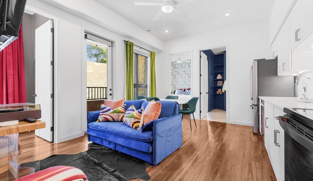 Music Row Bungalow-Pool-Free parking-Rooftop-Near Gulch, Vanderbilt & Broadway