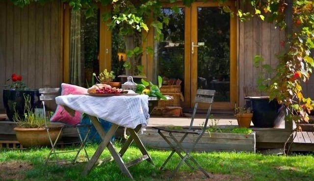 Musk House- Pet friendly- country style cottage 10% discount off weekly stays