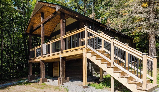 Muskoka 2-bedroom Cottage (Pier 100 #10)