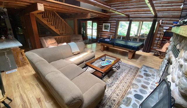 Muskoka Cabin Snowshoeing Pool Table Hot Tub Algonquin Arrowhead Park