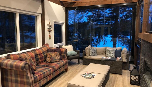 Muskoka Charm Beautiful four bedroom cottage