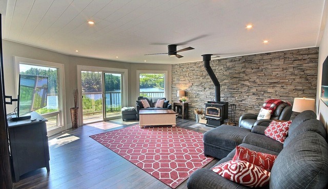 Muskoka Cottage on the Moon River