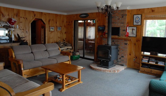 Muskoka Cottage with a Sandy Beach