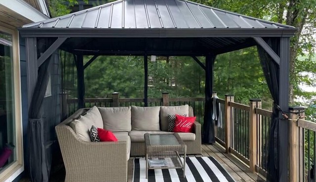 Muskoka Gem with Sauna on Three Mile Lake