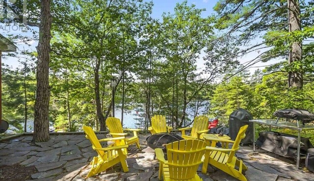 Muskoka Lake - Newer Island Cottage - 3 Bedroom - 1 min ride from marina