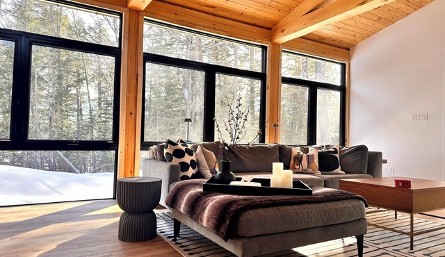 Muskoka Lakefront Dream Cottage - 3 Bedroom, 4 bed